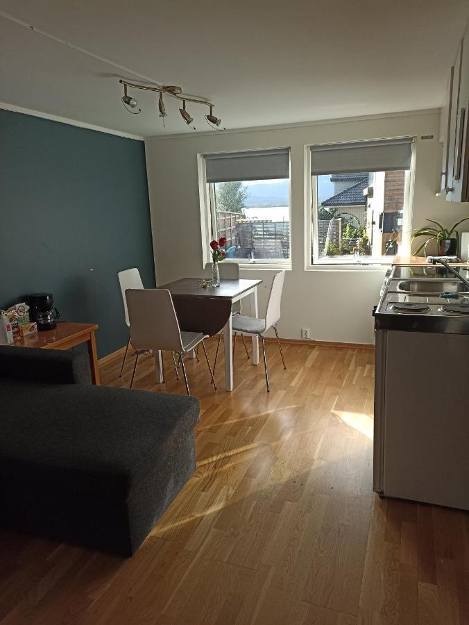 Feelhome Small 1 Bedroom Apartment Polar Vegen Tromsø Kültér fotó